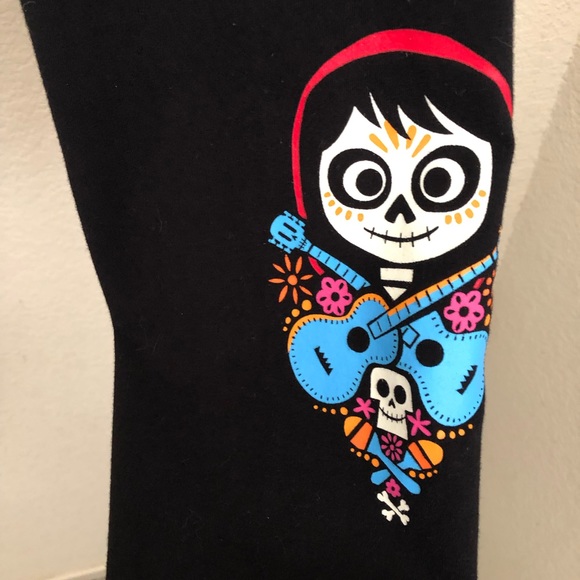 Torrid Disney Pixar Coco Guitar Black Crop Leggings Size 2 (2x) - Picture 3 of 7